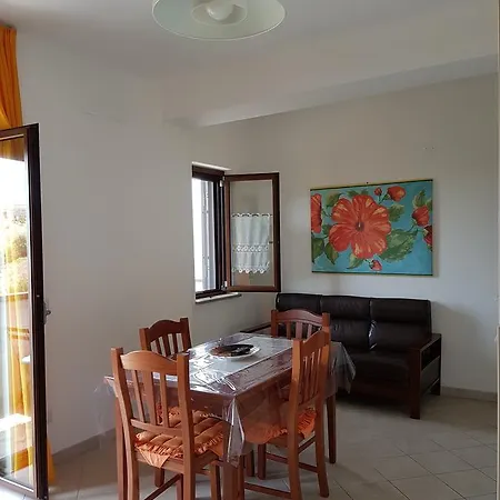 Zefiro Apartment *